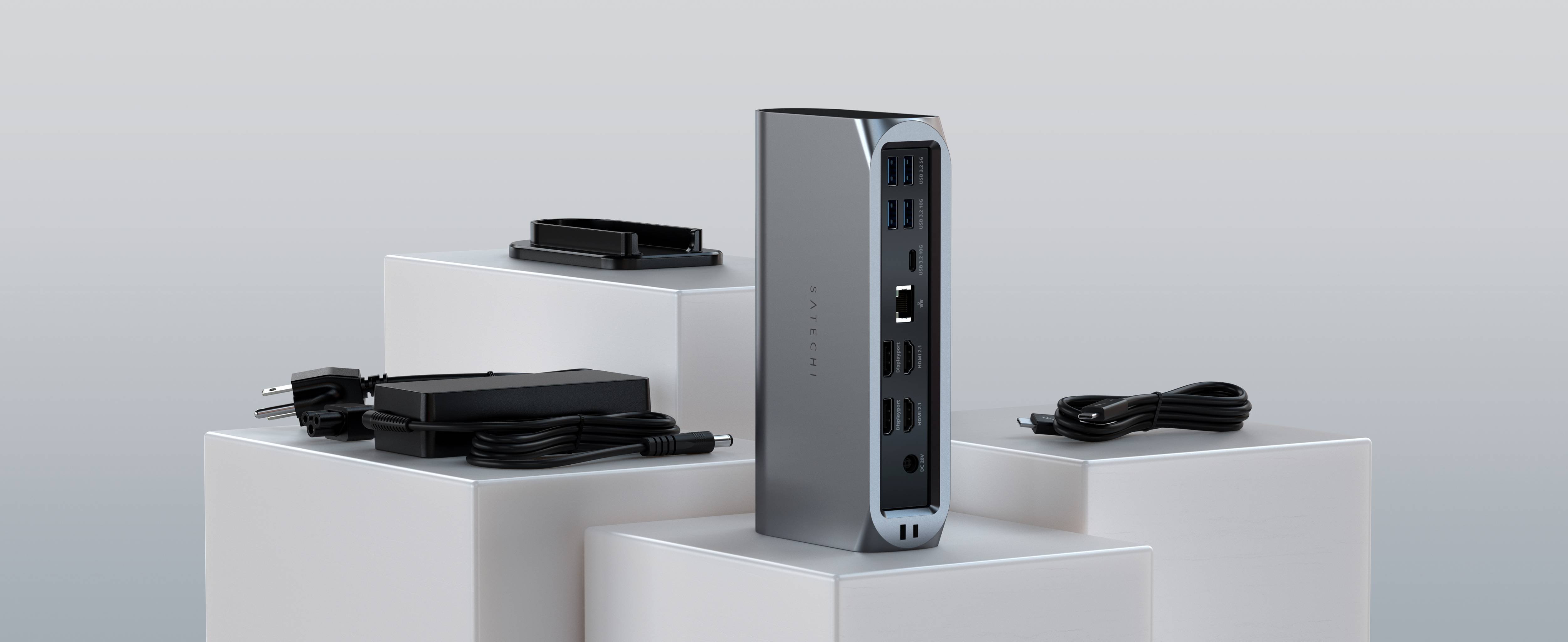 thunderbolt-4-multimedia-pro-dock-pro-image-in-box