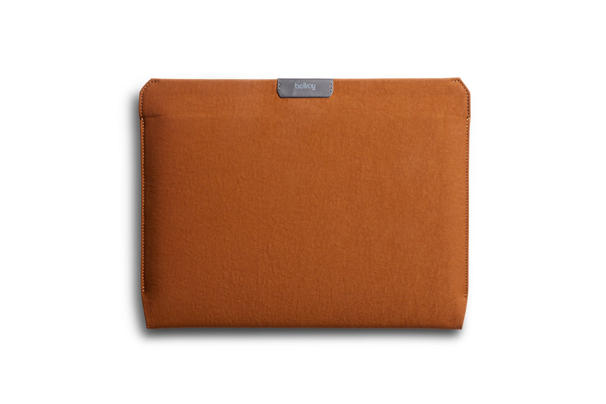 Bellroy sleeve MacBook Pro/Air/Neo 13"/14" - bronze